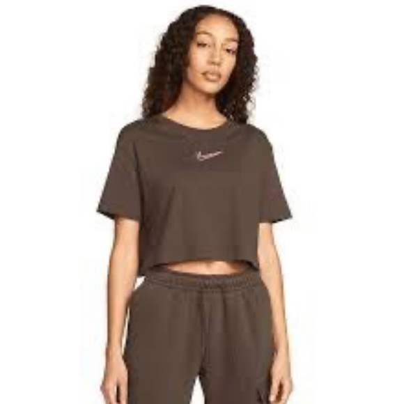 Nike Tops - 💚🤍💚🩶 Nike crop top 💚💚🤍🤍